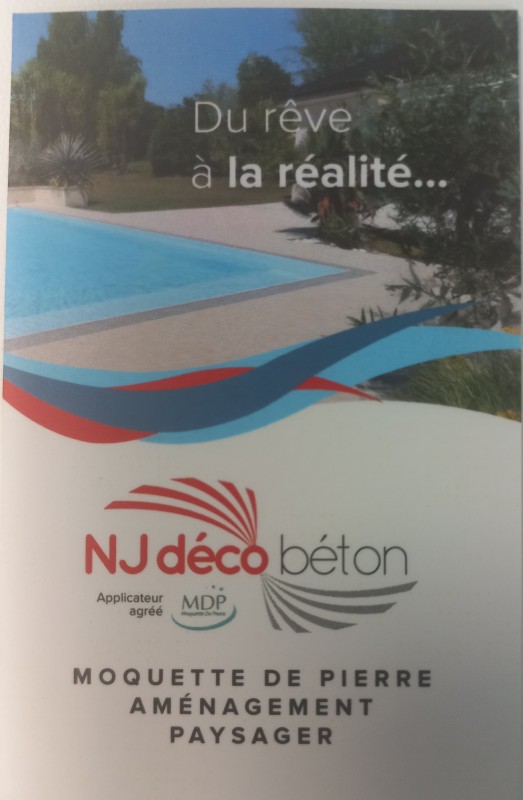 Pose de moquette de pierre à Sète pour contour de piscine 100m²  dans une villa près de Béziers