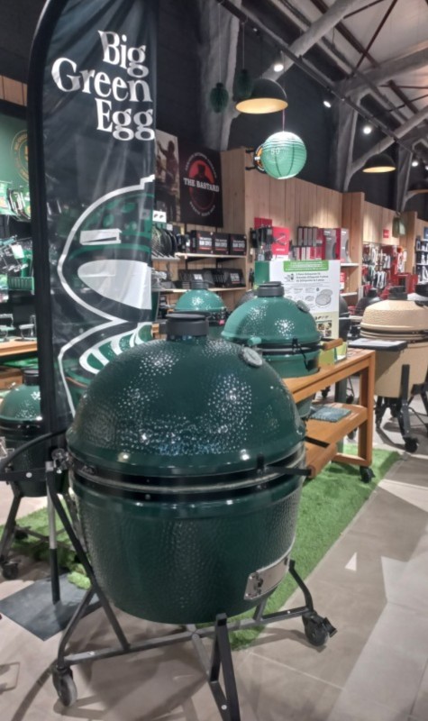 Barbecue en céramique au charbon de bois Kamado sur Montpellier dans l'Hérault Sud de France